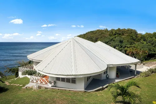 4 Bedroom, 4 bathroom Villa on the Beach - Beach