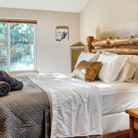 HotTub / Coffee Bar / GameRoom / Indoor Fireplace / Views / Quiet / Washer Dryer