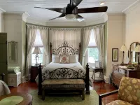 In the Heart of Apalachicola~Walk Everywhere!~Pet Friendly Studio Apartment - 4-Star