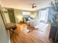 Golf Front home on Pine Needles. 4 King Beds : 5 miles from villages - 4-Star