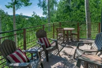 Luxury Condo, Close to Gondola, Private Hot Tub, Great Ski Access - Wifi
