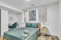 The Smith Victorian 2BR Brownstone Apartment