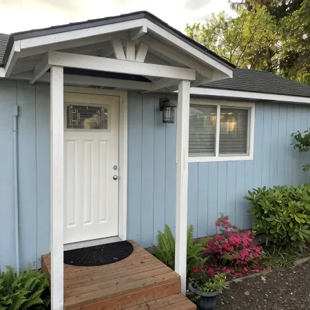 Lovely private guest suite w/hot tub/grill/kitchenette