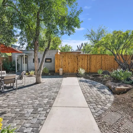 Downtown Craftsman with King Bed and Private Yard - Walk Everywhere