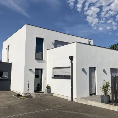 Apartment in detached house