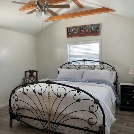 Cozy cottage in delightful Ahwahnee with AC, WiFi