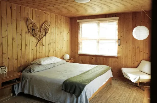Cozy Cabin on 84 acres with creek and spring fed pond - Chalets