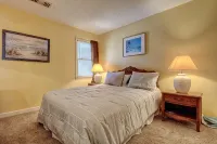OCEANFRONT 1 BEDROOM AT VILLA CAPRIANI - 4-Star