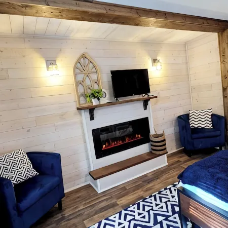 Historic Cozy Apartment 1 Bedroom In Peaceful Boonville