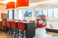 Bastion Hotel Amsterdam Airport - Flughafentransfer