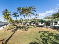 Nrma Bowen Beachfront Holiday Park - Beach