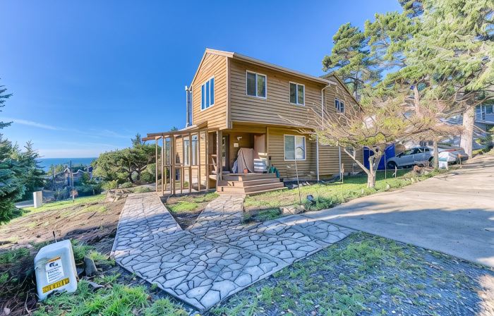 SPA Home! Hot Tub & Sauna, OCEAN View , AC+ EV Charger, Wheelchair Lift.