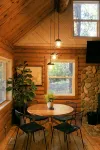 Modern romantic 2-bed log cabin in the forest - Feriehus