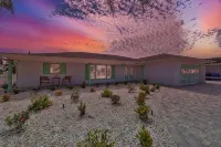 Spacious waterfront home in Apollo Beach w/ private swimming pool and boat dock. - 3-Sterne