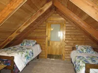 Bluebird cabin in Stanley, Idaho - Alphydda