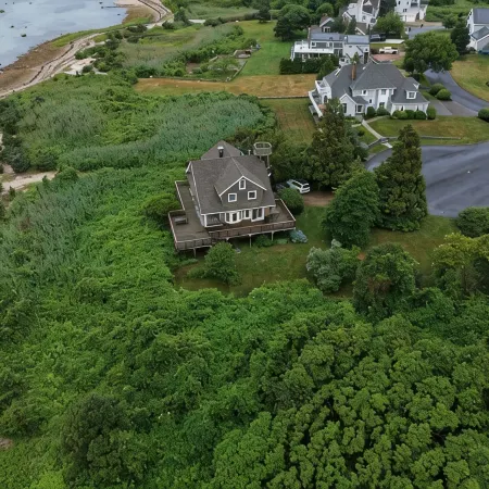 Beachfront Oasis - Family Friendly - Panoramic Waterfront Views