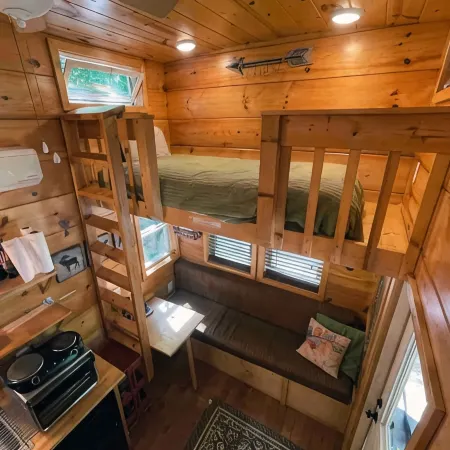Discover Serenity at TinyFox Cabin: Your Perfect Getaway Surrounded by Nature
