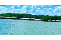 Spacious Double Loft Cabin Near Lake Greeson Pet-Friendly– Sleeps 8 - 3-Star
