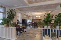 MosUz Centre Hotel - ติดทะเล
