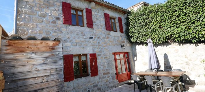 Country-style house close to shops Hotels in Lozère