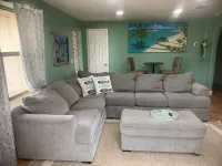 Cozy house centrally located. 3mls to beach,7mls to speedway. Pet friendly - WiFi
