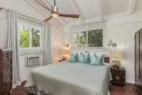 Gated cottage, 3 blocks to beach, A/C  Close to Tunnels. Lots of outdoor space - บ้านพักหลังเล็ก