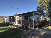 The Moon House. Come mingle with the stars. - 2-Star