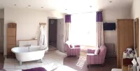 The Castle Hotel - Pet-friendly