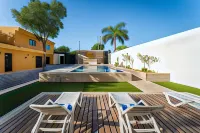 Hotel Mid Project - Hot Tub