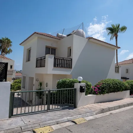 Private Villa with own pool 5 minutes drive to Coral Bay with 2 Sandy beaches