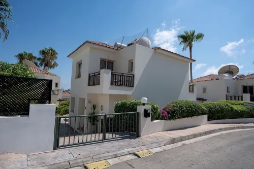 Private Villa with own pool 5 minutes drive to Coral Bay with 2 Sandy beaches - Private Pool
