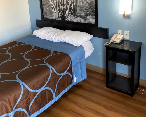 Super 8 by Wyndham Phoenix I-17 Hotel in zona Castellos -n- Coasters