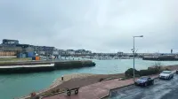 Elegant Studio, facing marina and harbour - Wifi