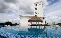 Mahkota Hotel Singkawang - Pool