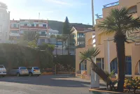 Helios Hotel - parking