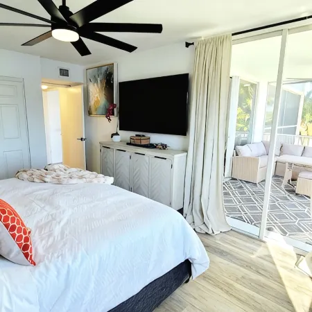 POSHPADZ Villa Del Sol Walk to Jupiter Beach