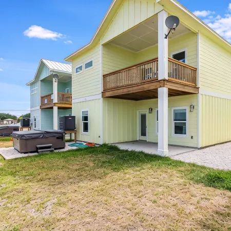 167 Seven Palms,  Set Sail Waterfront House: Pool, Hot Tub & Fishing!