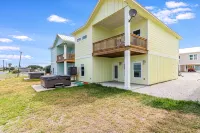 167 Seven Palms,  Set Sail Waterfront House: Pool, Hot Tub & Fishing! - 3-Star