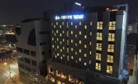 New Grand Hotel Các khách sạn gần Gyeongnam National University Of Science And Technology