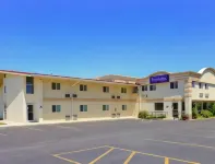 Travelodge by Wyndham Lima Oh Hotels in Lima