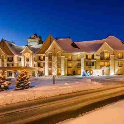 Hotel Vallea Bromont Hotel Exterior