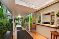 Port Douglas Apartments - Adults Only Oasis Hotels in Port Douglas