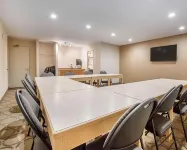 Econo Lodge Hotels in Taber