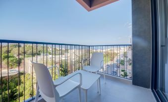 Mayfair by Premier Suites MT