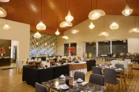 Front One Hotel Sragen فنادق في سراغين