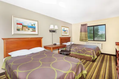 Super 8 by Wyndham Tilton/Lake Winnipesaukee فنادق في Tilton
