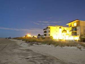 DeSoto Beach Hotel