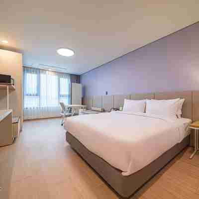 SureStay Plus Hotel by Best Western Asan Rooms