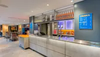 Zip by Premier Inn Cardiff Hotels in Роатх