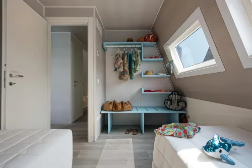 Tranquil Marina Azzurra Resort House boat 2 camere da letto 6 posti letto